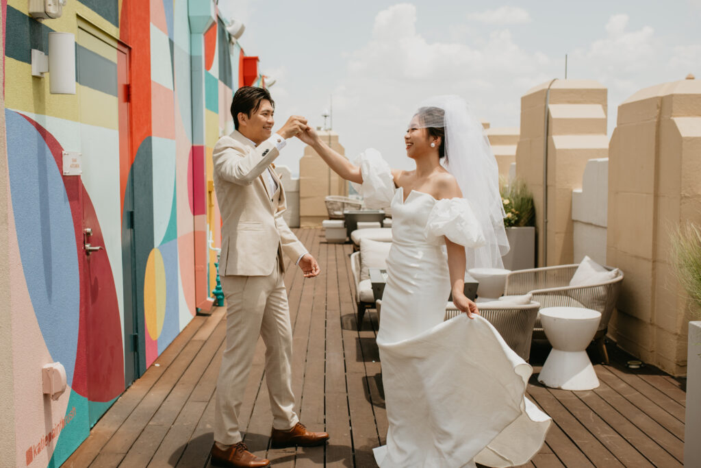 Fort Worth courthouse elopement by Jennifer Aguirre Photography
