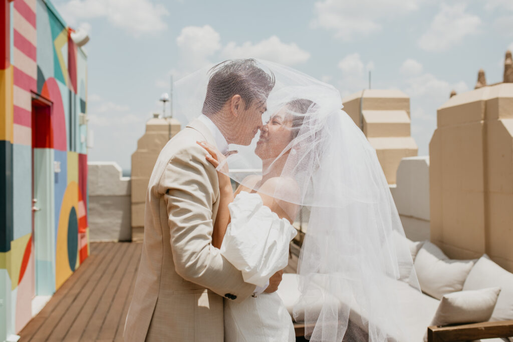 Fort Worth courthouse elopement by Jennifer Aguirre Photography